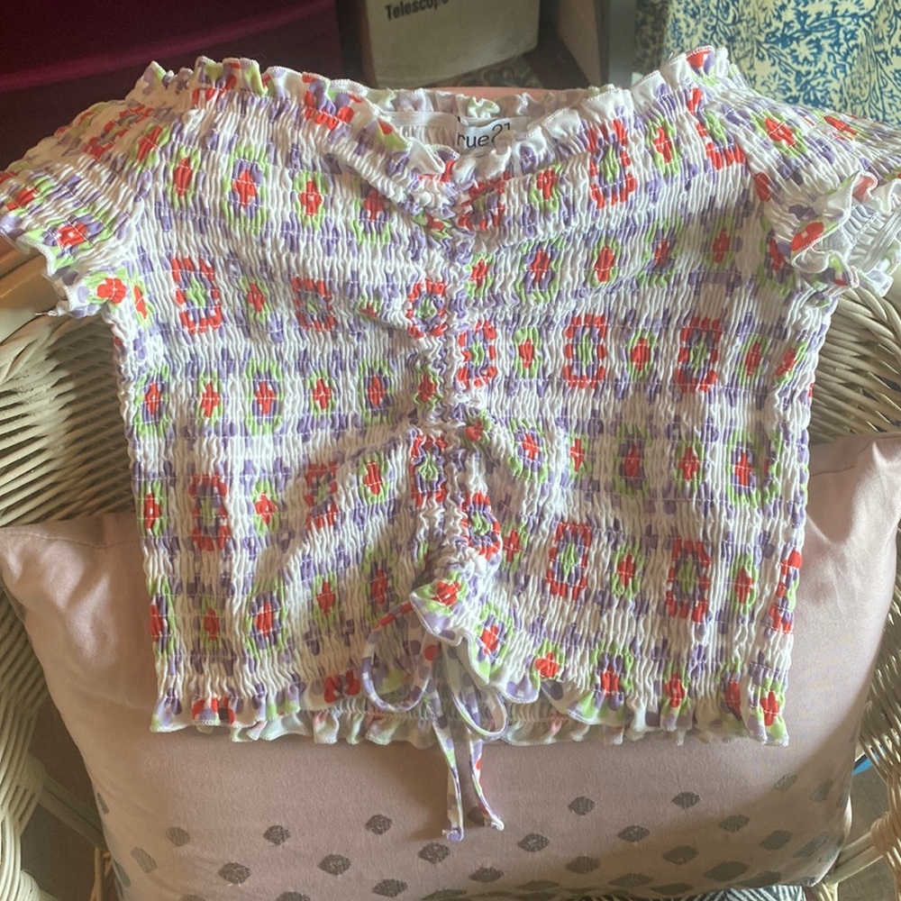 Rue 21 ruched floral print top